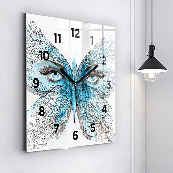 Wanduhr quadratisch mit motiv Gesicht in Form eines Schmetterlings