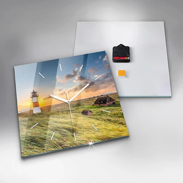 Wanduhr modern quadratisch Leuchtturm