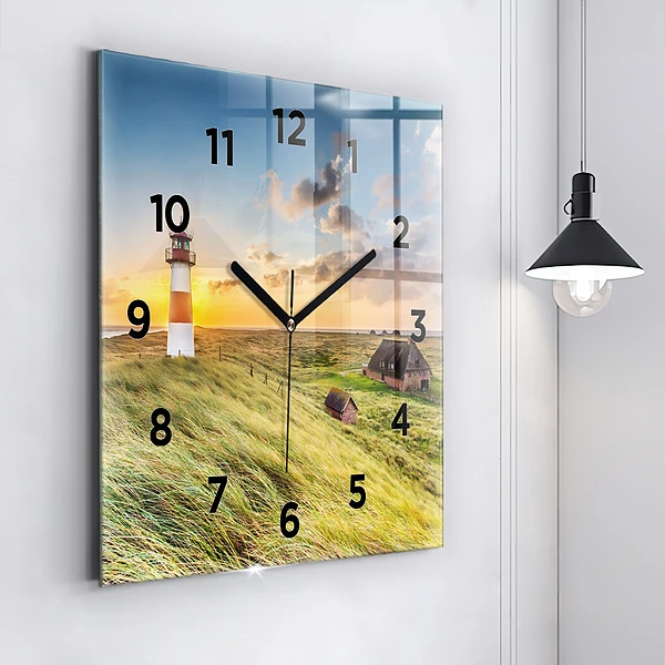 Wanduhr modern quadratisch Leuchtturm