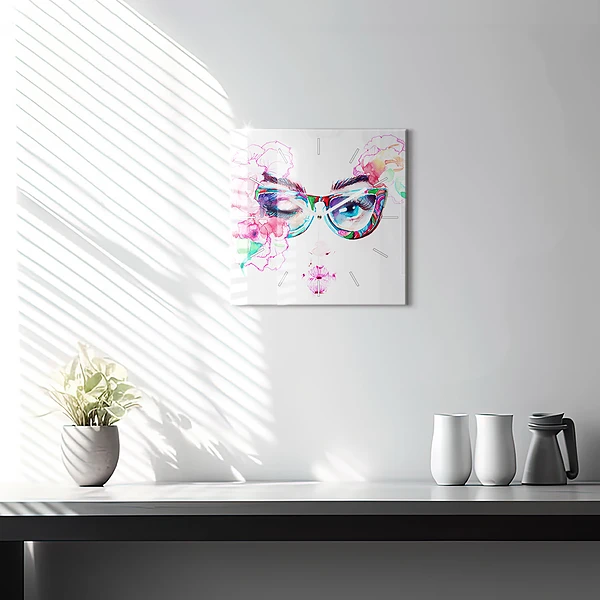Wanduhr quadratisch Gesicht einer Frau mit Brille