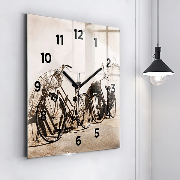 Wanduhr modern quadratisch Italienisches Fahrrad