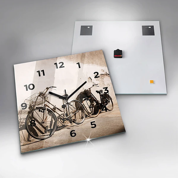 Wanduhr modern quadratisch Italienisches Fahrrad