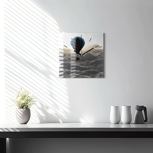 Wanduhr quadratisch mit motiv Luftballon am Himmel