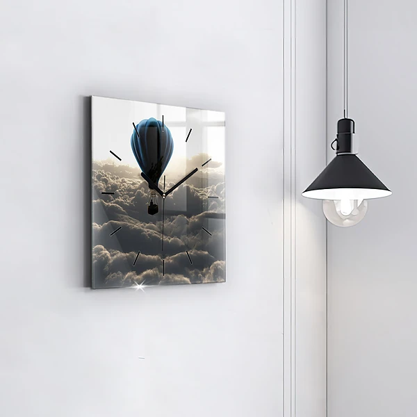 Wanduhr quadratisch mit motiv Luftballon am Himmel