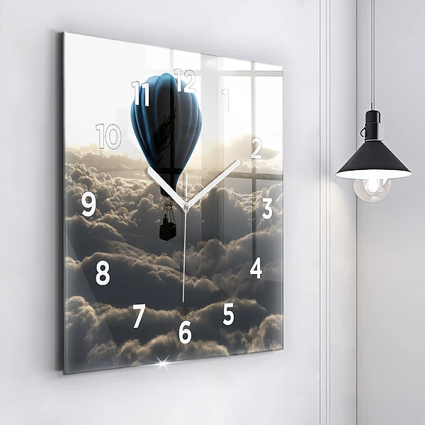Wanduhr quadratisch mit motiv Luftballon am Himmel