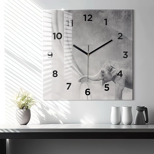 Wanduhr quadratisch Elefant