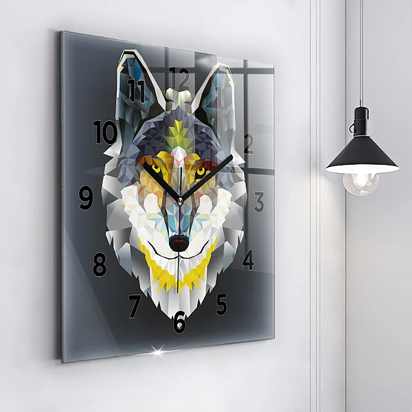 Wanduhr quadratisch Wolfskopf