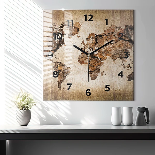 Wanduhr modern quadratisch Alte Weltkarte