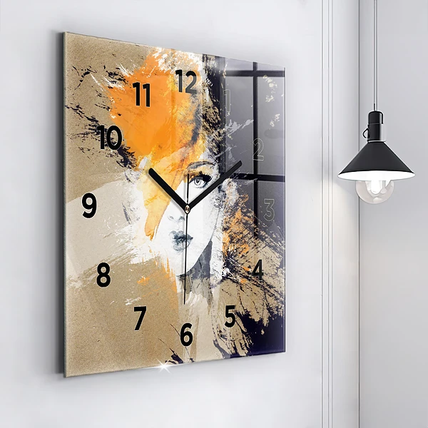 Wanduhr quadratisch mit motiv Portrait einer Frau abstrakt