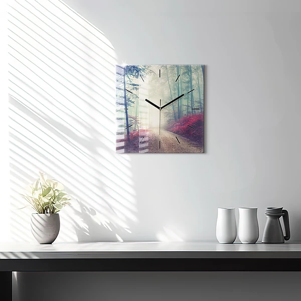 Wanduhr quadratisch mit motiv Herbststraße Waldnebel