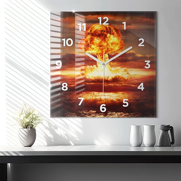 Wanduhr modern quadratisch Atombombenexplosion