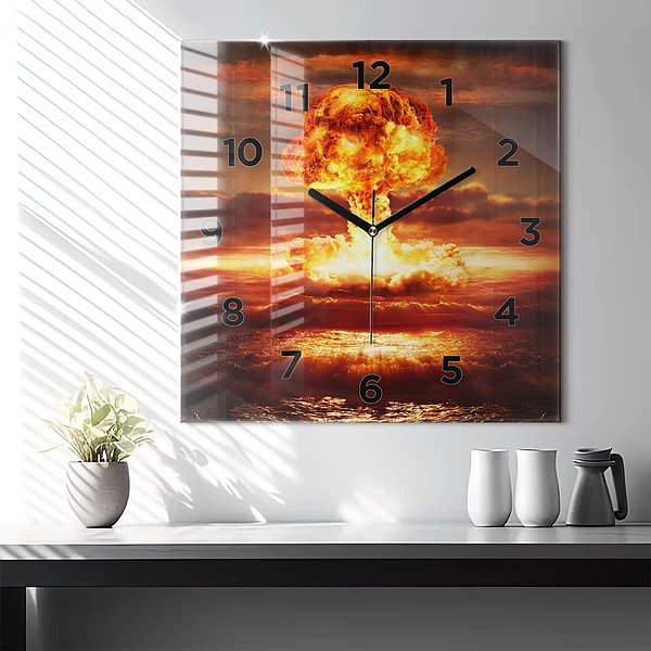 Wanduhr modern quadratisch Atombombenexplosion