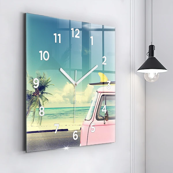 Wanduhr quadratisch mit motiv Auto mit Surfbrett