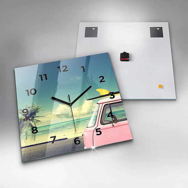 Wanduhr quadratisch mit motiv Auto mit Surfbrett