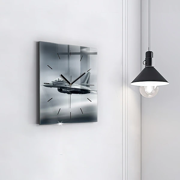 Wanduhr modern quadratisch Militärflugzeug im Flug