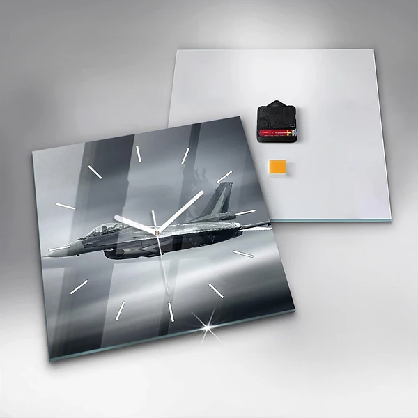 Wanduhr modern quadratisch Militärflugzeug im Flug