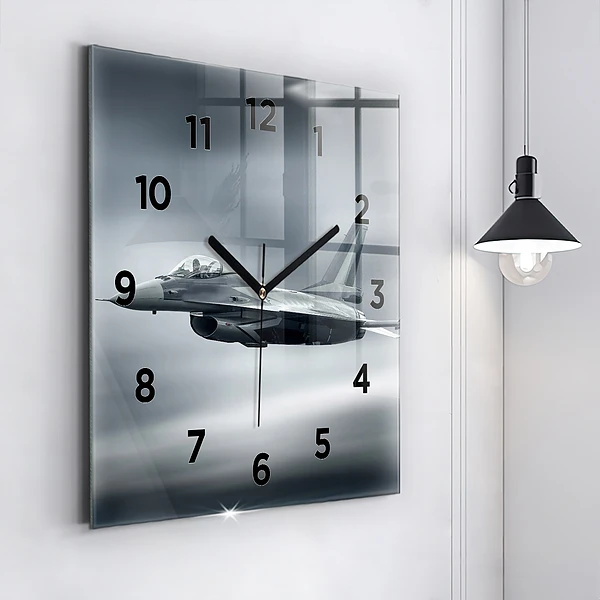 Wanduhr modern quadratisch Militärflugzeug im Flug