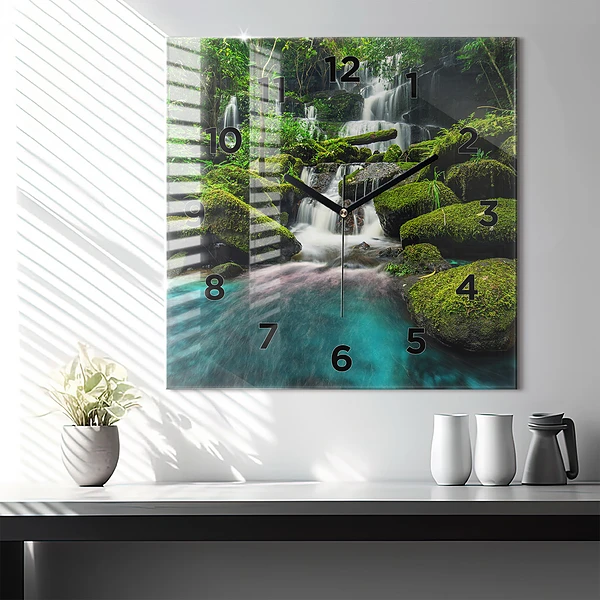 Wanduhr modern quadratisch Wasserfall Thailand