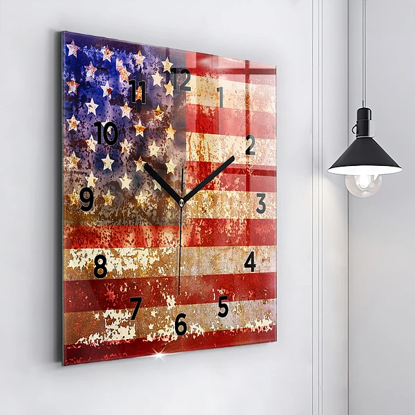 Wanduhr modern quadratisch US-Flagge im Vintage-Stil