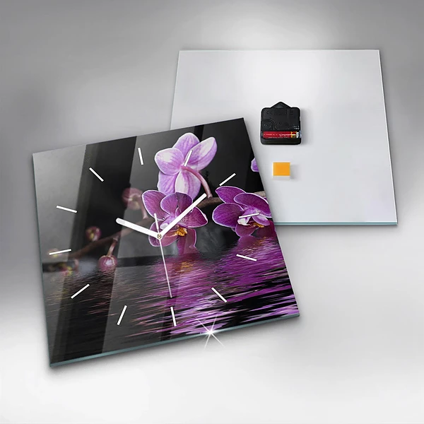 Wanduhr modern quadratisch Orchideenblüte auf dem Wasser