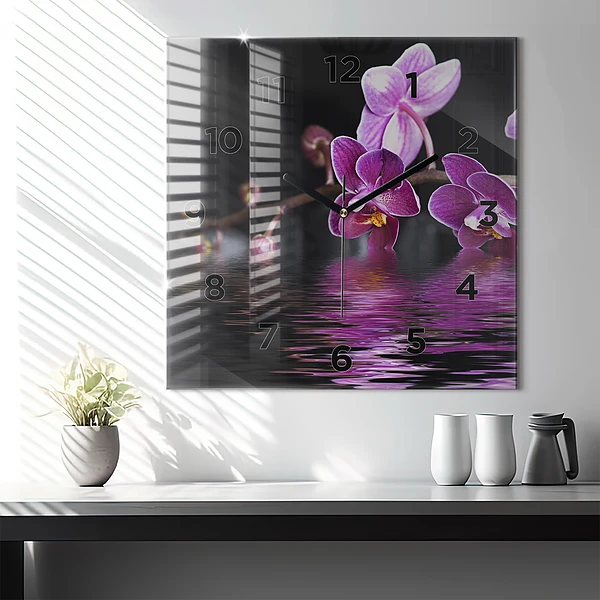 Wanduhr modern quadratisch Orchideenblüte auf dem Wasser