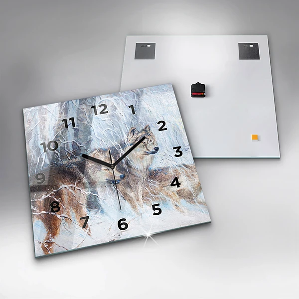 Wanduhr modern quadratisch Wölfe im Wald