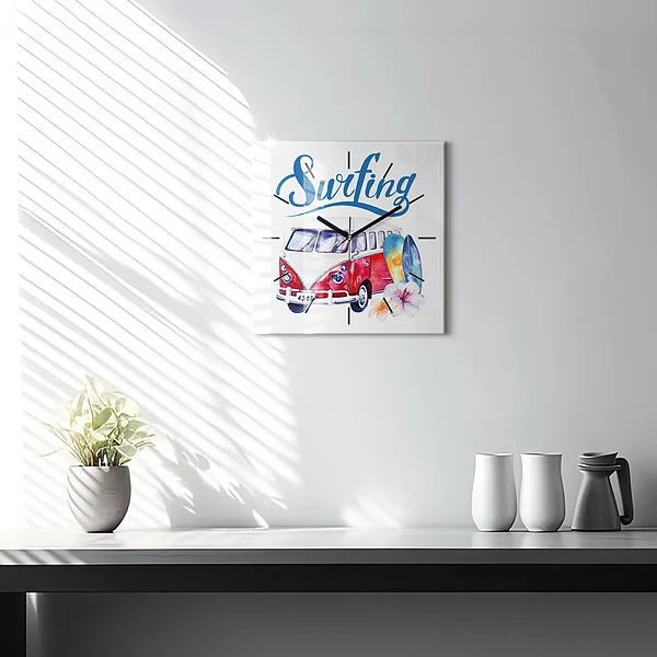 Wanduhr quadratisch mit motiv Auto und Schild Surfen