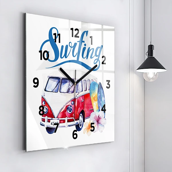 Wanduhr quadratisch mit motiv Auto und Schild Surfen