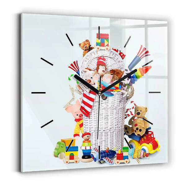 Wanduhr quadratisch mit motiv Weidenkorb mit Spielzeug