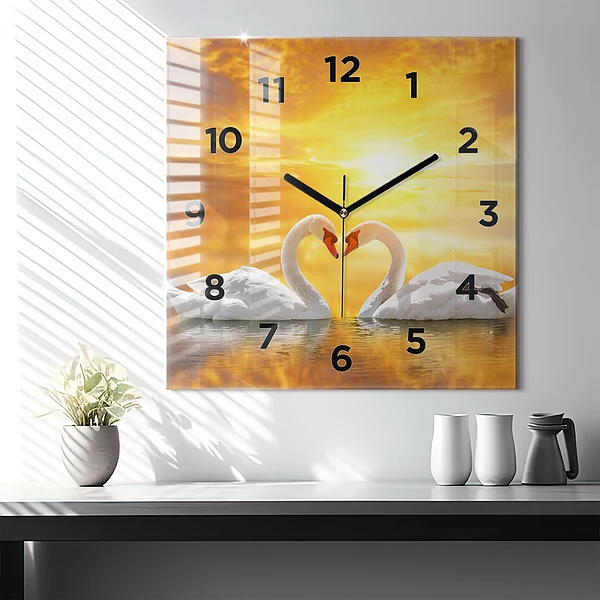 Wanduhr modern quadratisch Verliebte Schwäne