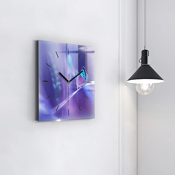 Wanduhr quadratisch mit motiv Schmetterling auf Gras