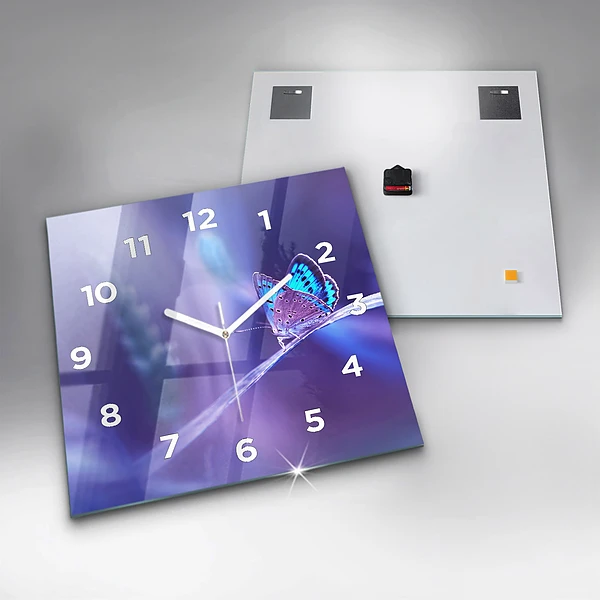 Wanduhr quadratisch mit motiv Schmetterling auf Gras