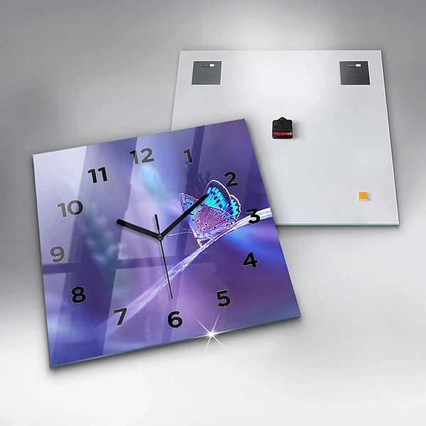 Wanduhr quadratisch mit motiv Schmetterling auf Gras