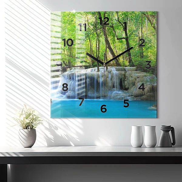 Wanduhr quadratisch mit motiv Wasserfall im Wald