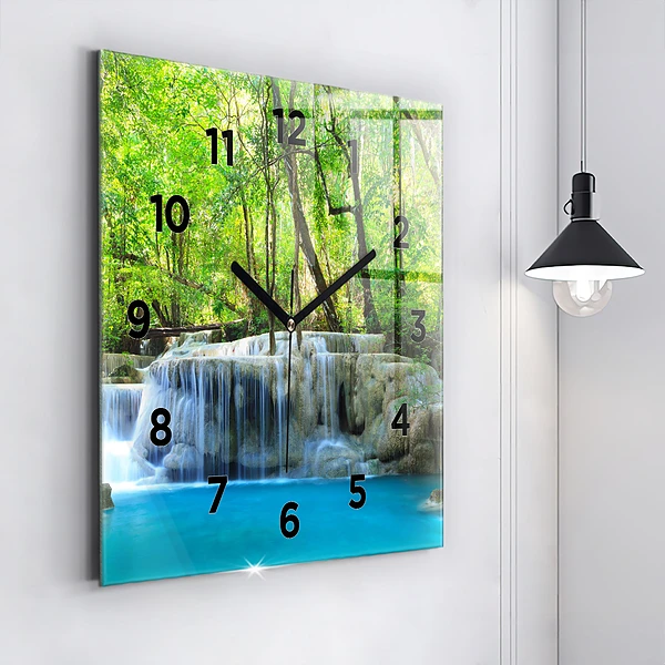 Wanduhr quadratisch mit motiv Wasserfall im Wald