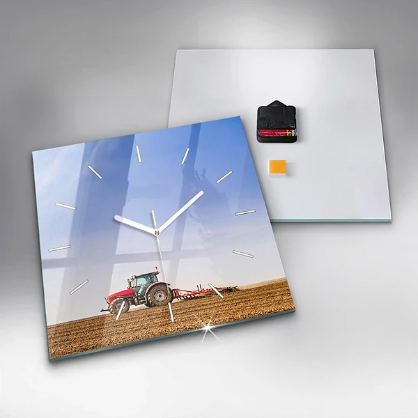 Wanduhr quadratisch Landwirt im Traktor