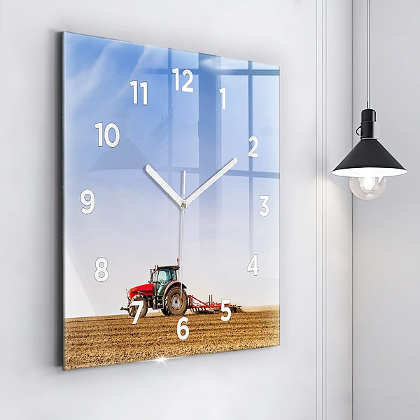 Wanduhr quadratisch Landwirt im Traktor