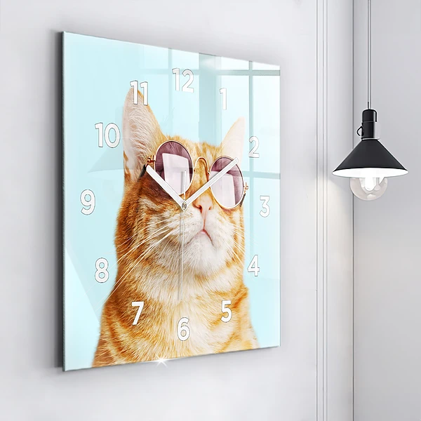 Wanduhr quadratisch Lustige Katze mit Brille