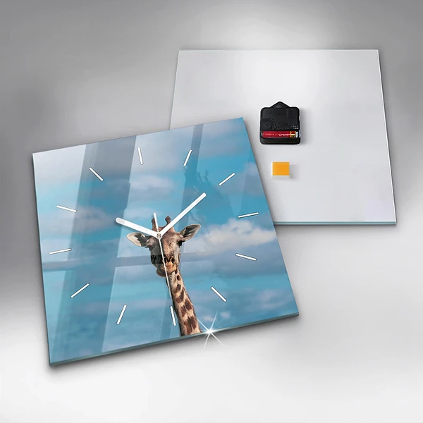 Wanduhr quadratisch Große Giraffe vor einem Himmelshintergrund