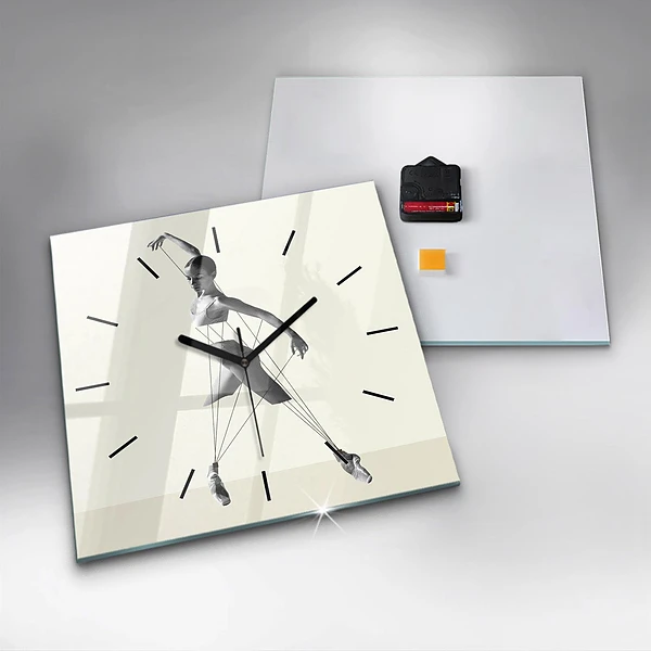 Wanduhr modern quadratisch Abstrakte Tänzerin