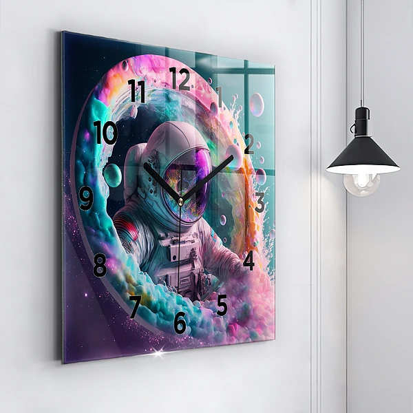 Wanduhr quadratisch Kosmonautenfarbene Wolken