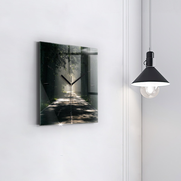 Wanduhr quadratisch mit motiv Waldweg und Sonnenschlieren