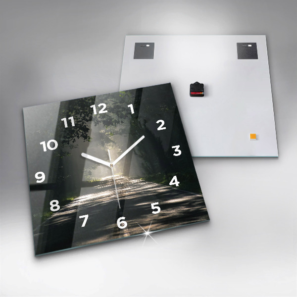 Wanduhr quadratisch mit motiv Waldweg und Sonnenschlieren