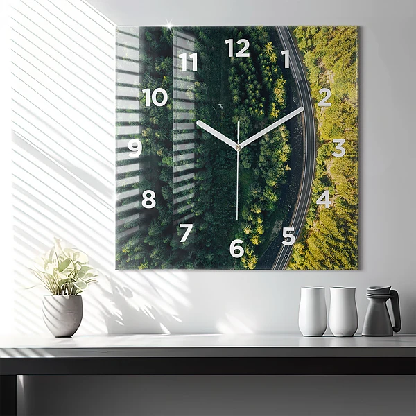 Wanduhr quadratisch mit motiv Wald aus der Vogelperspektive