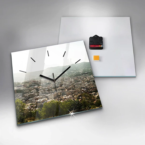 Wanduhr quadratisch Barcelona Blick auf den Montjuic
