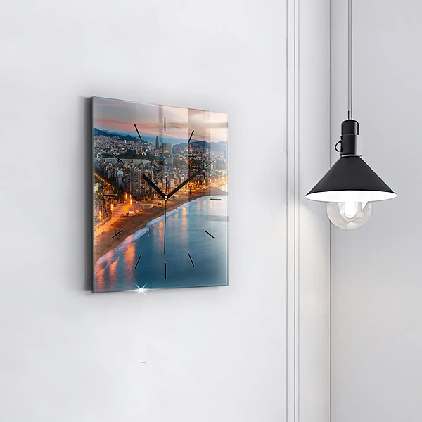Wanduhr quadratisch Strand von Barcelona
