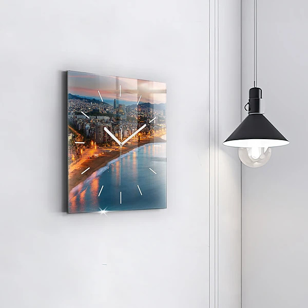 Wanduhr quadratisch Strand von Barcelona