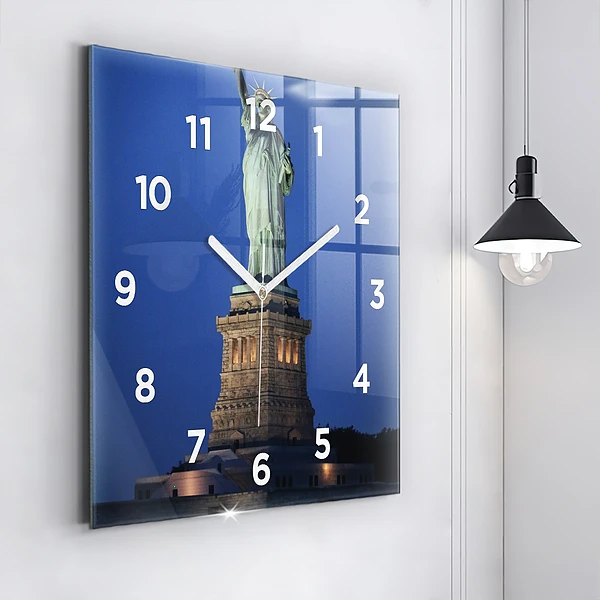 Wanduhr modern quadratisch Freiheitsstatue in New York