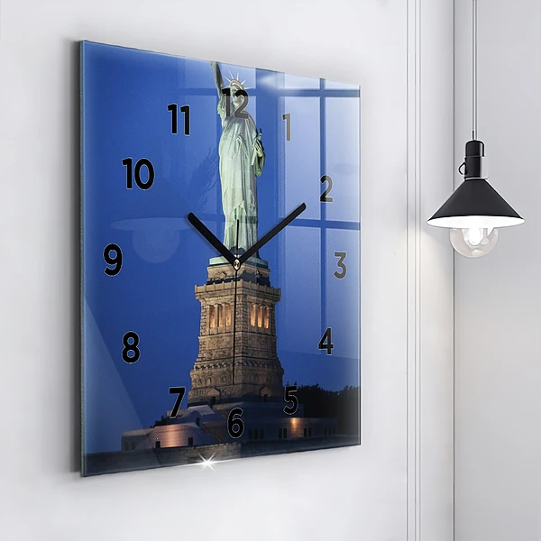 Wanduhr modern quadratisch Freiheitsstatue in New York