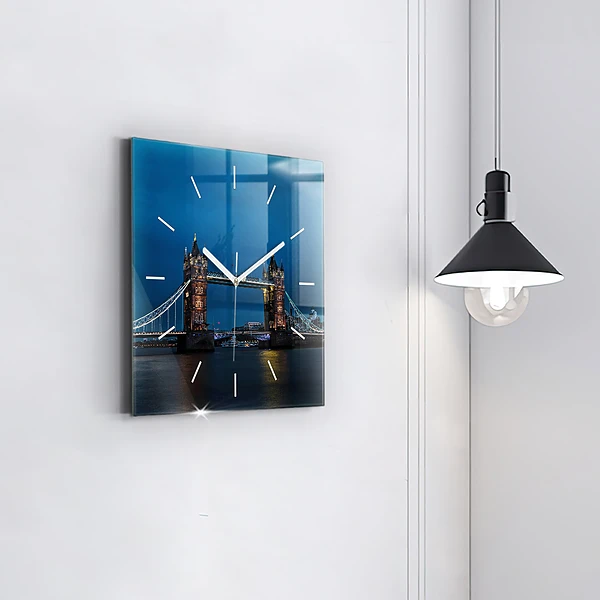 Wanduhr modern quadratisch Tower Bridge London bei Nacht